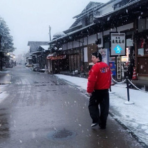 女上位高潮疯狂国产AV
