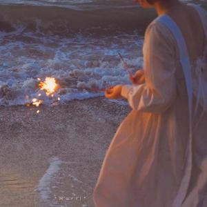 女上位高潮疯狂国产AV
